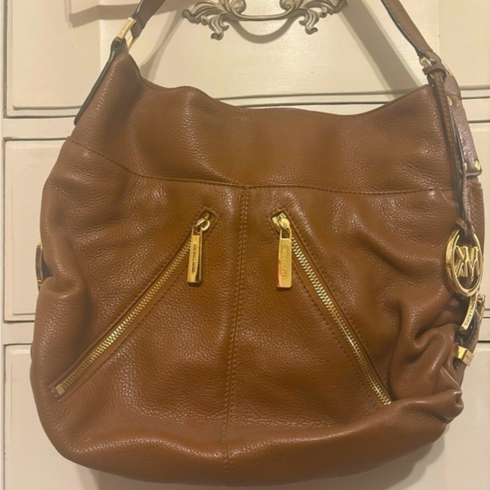 Michael Kors brown leather purse hand bag.